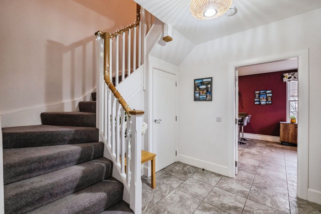 Property photo 3 of 20 Photo #3