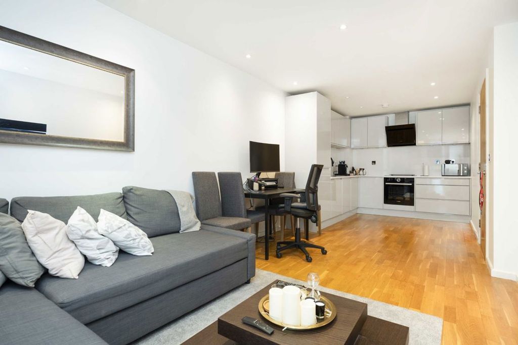 Property photo 1 of 6