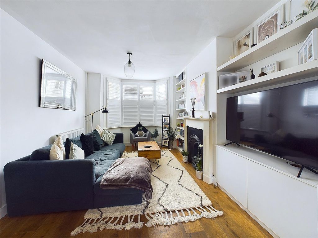 Property photo 2 of 11 Property Photo