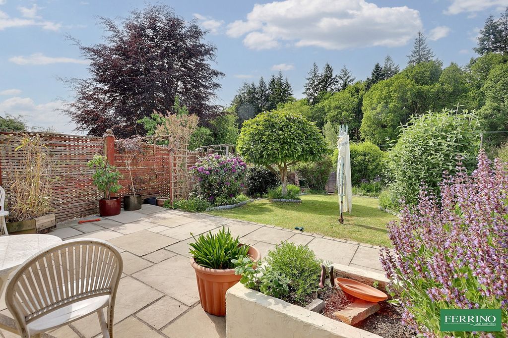 Property photo 2 of 25 Garden