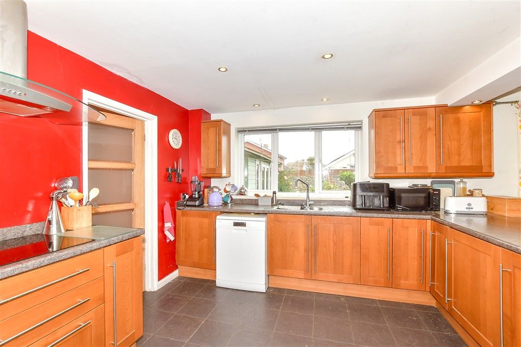 Property photo 3 of 12 Kitchen/Dining Room