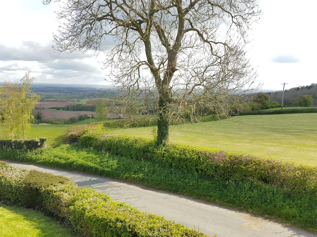 Property photo 3 of 24