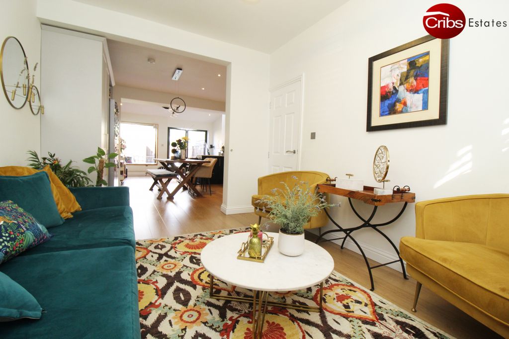 Property photo 2 of 15 Gallery