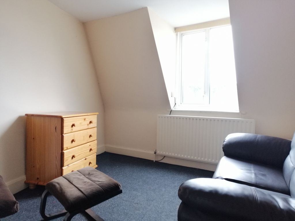 Property photo 2 of 9 Gallery