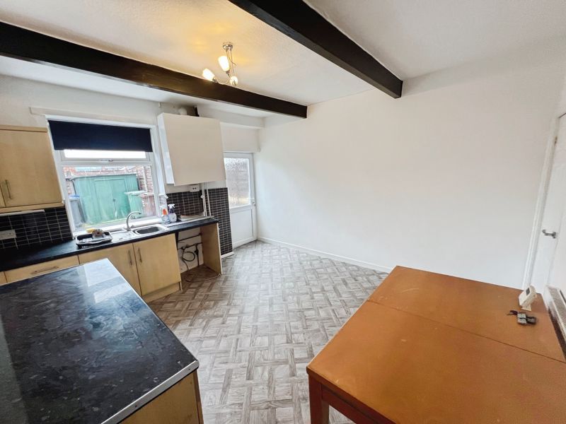 Property photo 3 of 12 Kitchen-Diner