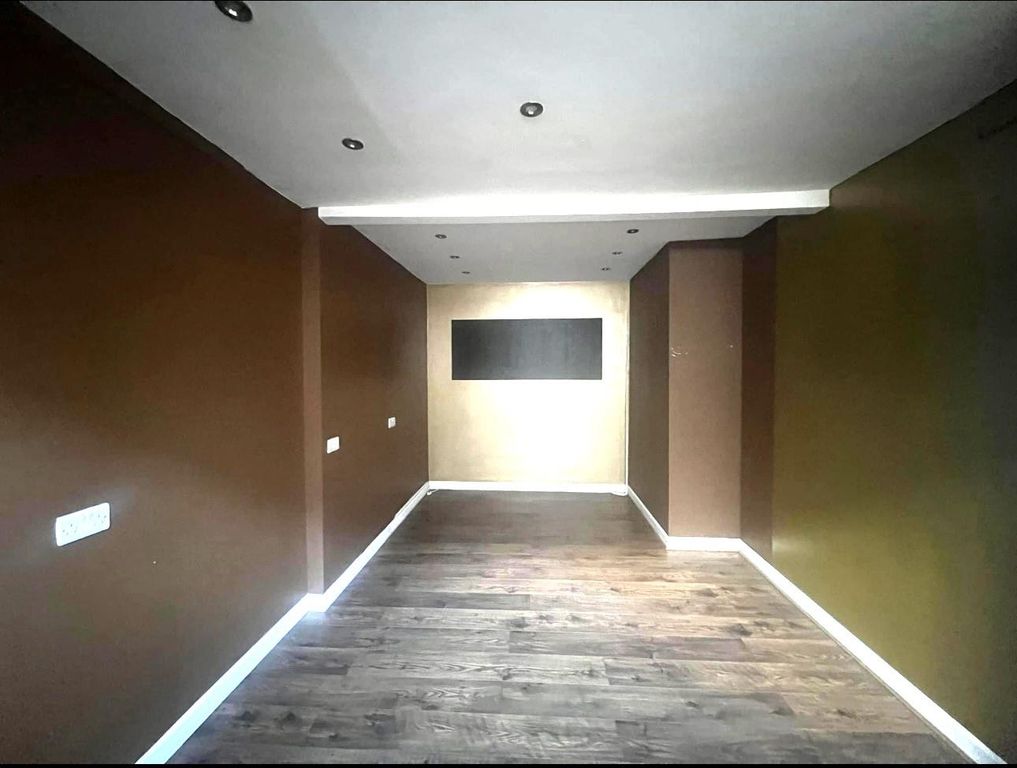 Property photo 3 of 16 Ground Floor