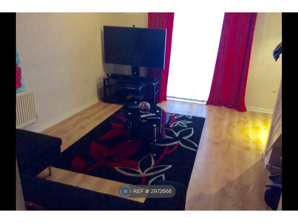 Property photo 3 of 8 Living Room