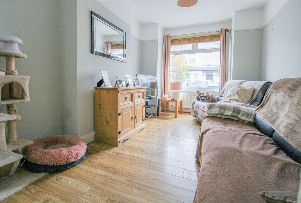 Property photo 2 of 12 Picture No. 03