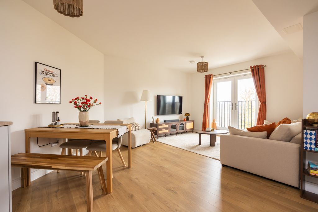 Property photo 2 of 14 Property Image 2