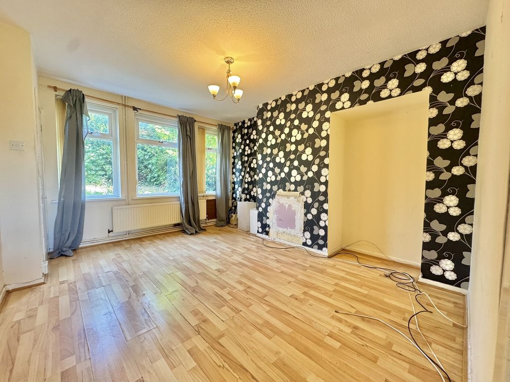 Property photo 2 of 14 Not Specified