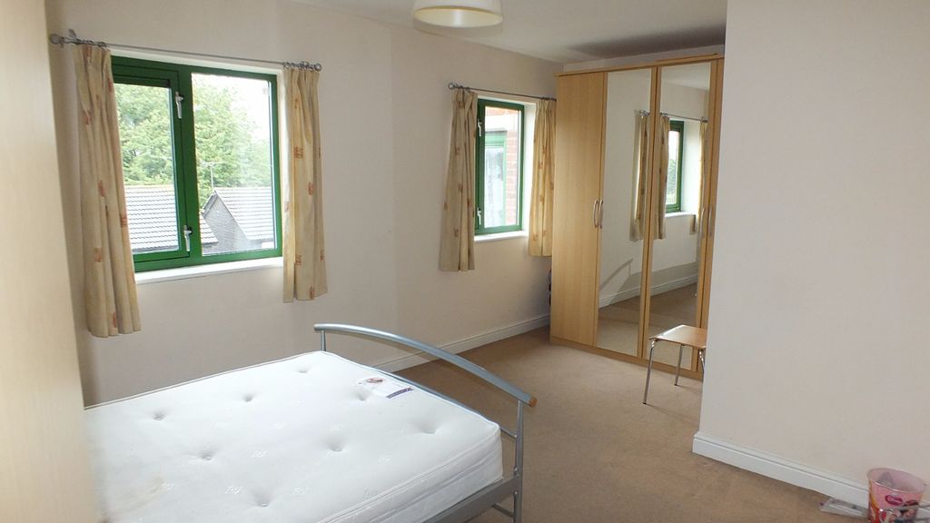 Property photo 2 of 6