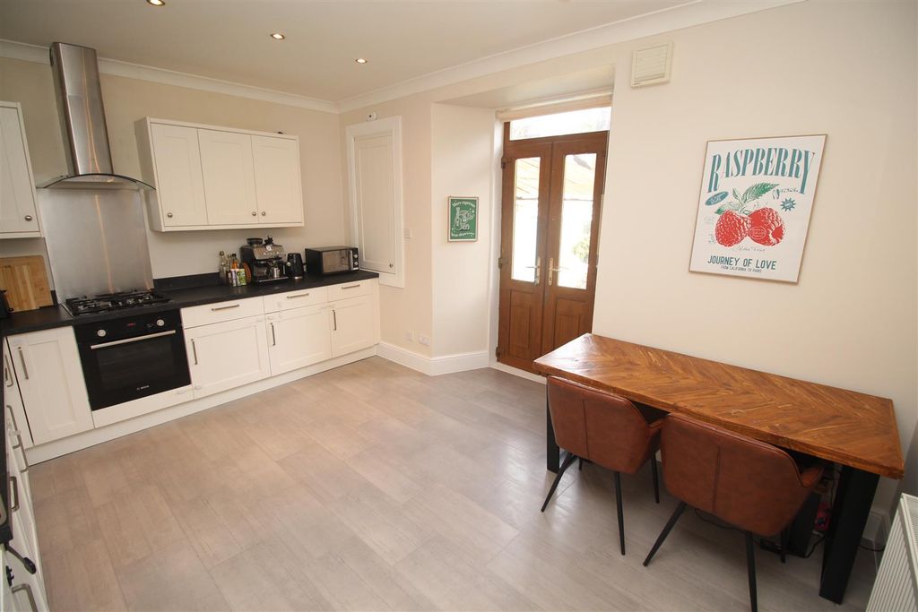 Property photo 3 of 29 Img_2017.Jpg