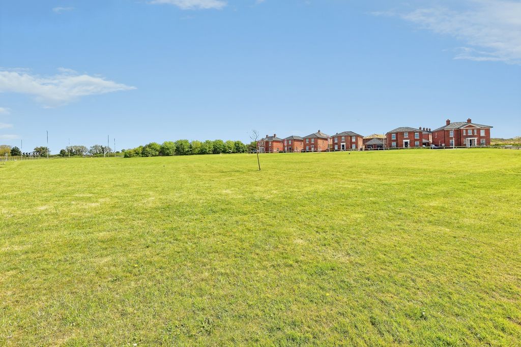 Property photo 2 of 20 Pbox-Img.Jpg