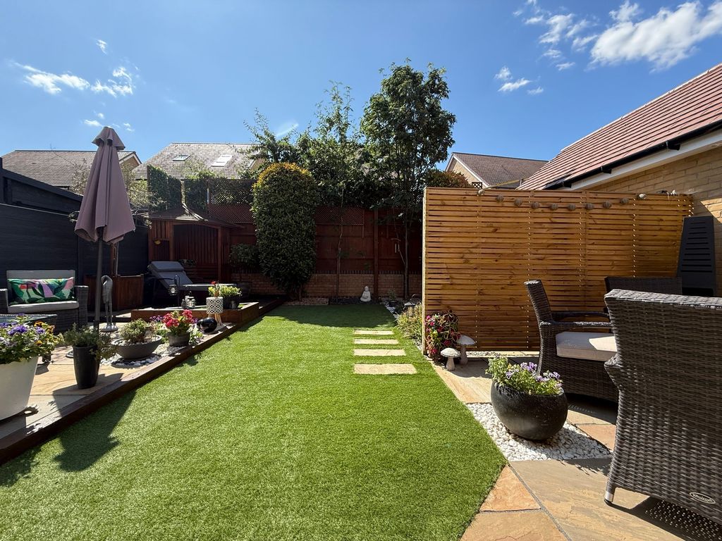 Property photo 2 of 40
