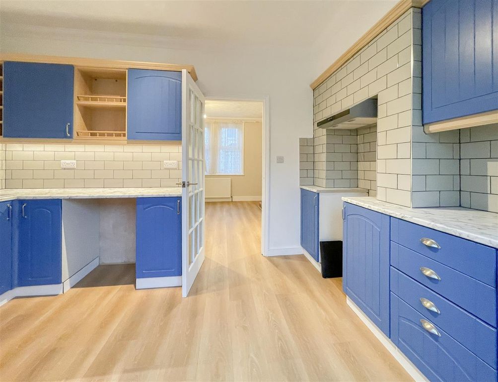 Property photo 3 of 13 10-Image00014.Jpg