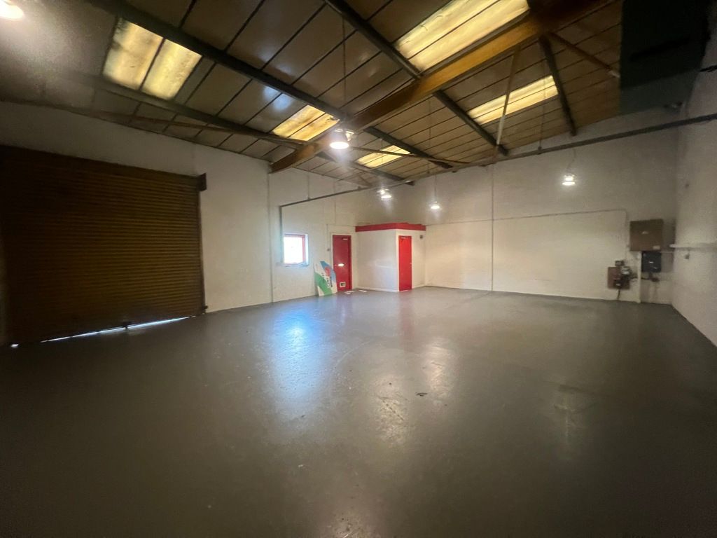Property photo 3 of 7 Photo 14
