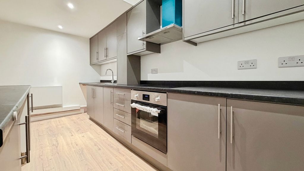 Property photo 1 of 14 Kitchen