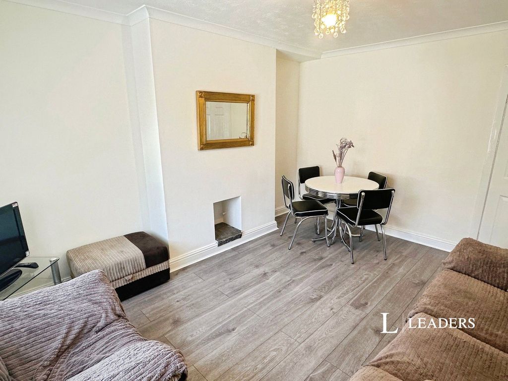 Property photo 2 of 14 Picture No. 34