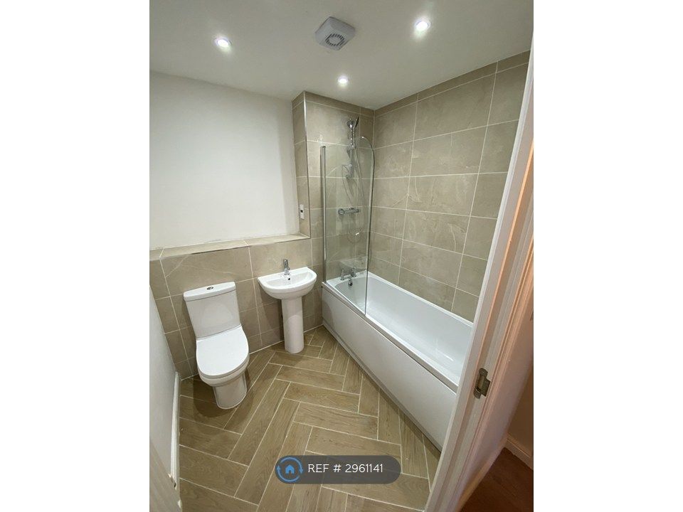 Property photo 1 of 15 Main Bathroom