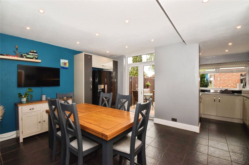 Property photo 3 of 22 Kitchen Diner
