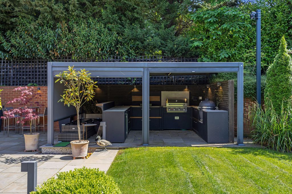 Additional image 31 of 6 bed property for saleRegent's Walk, Ascot, Berkshire SL5