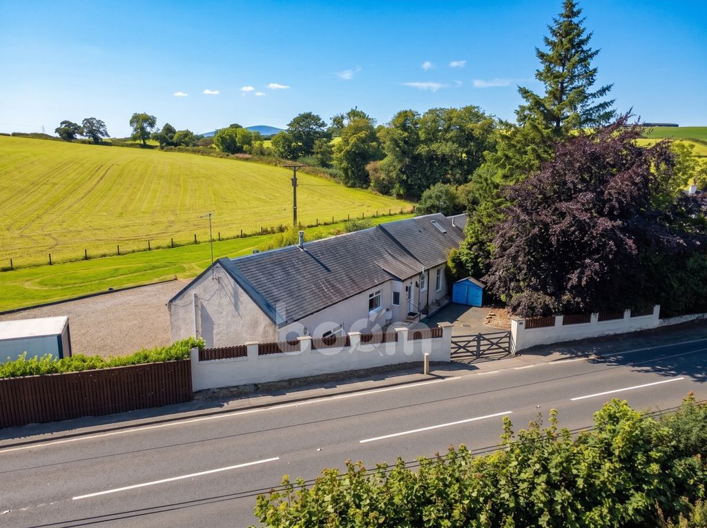 Property photo 1 of 34 Burnside Cottage, Kilwinning External Pic