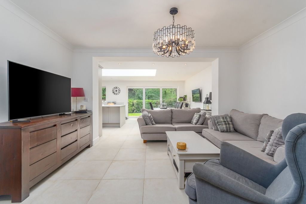 Property photo 3 of 35