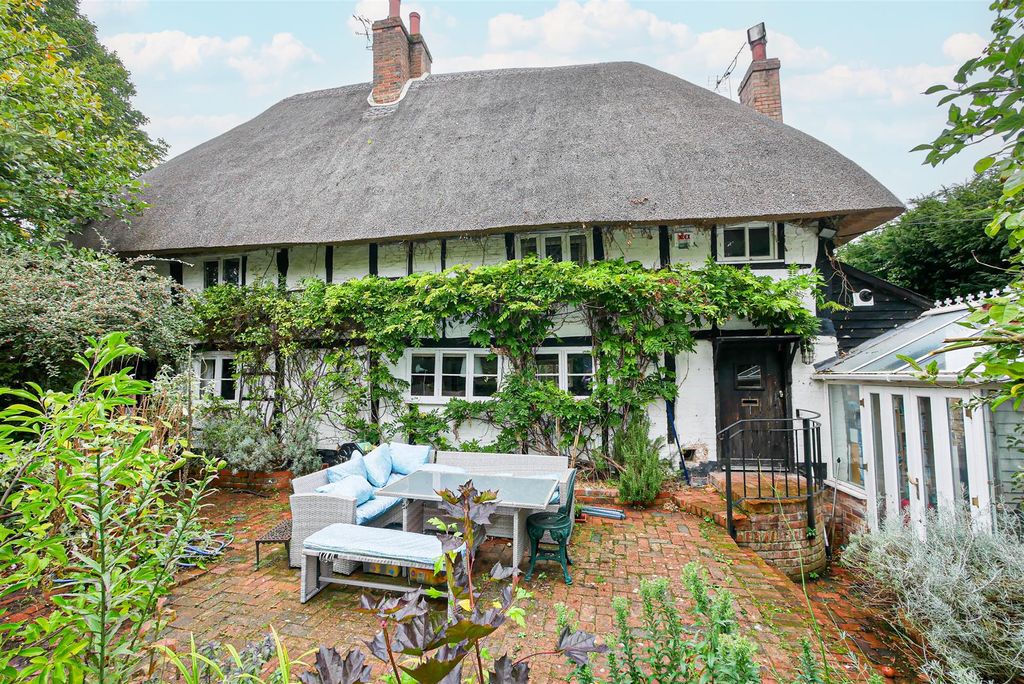 Property photo 1 of 22 Approach