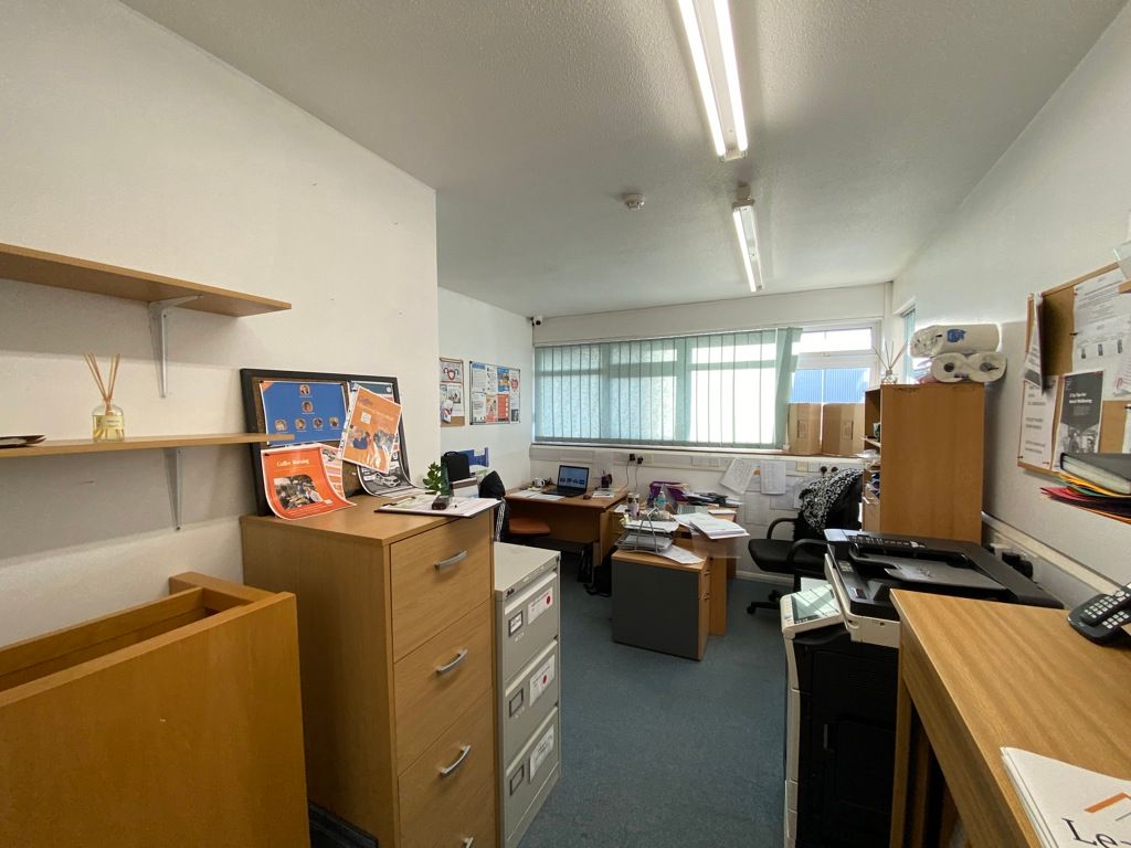 Property photo 2 of 3 Photo 6