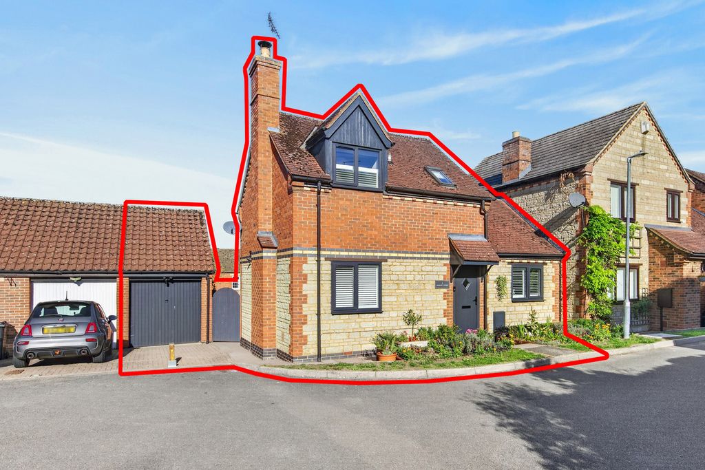 Property photo 1 of 34