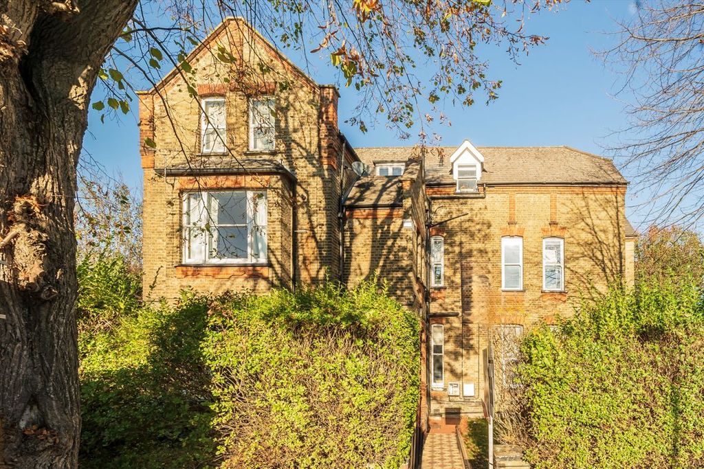 Property photo 1 of 4