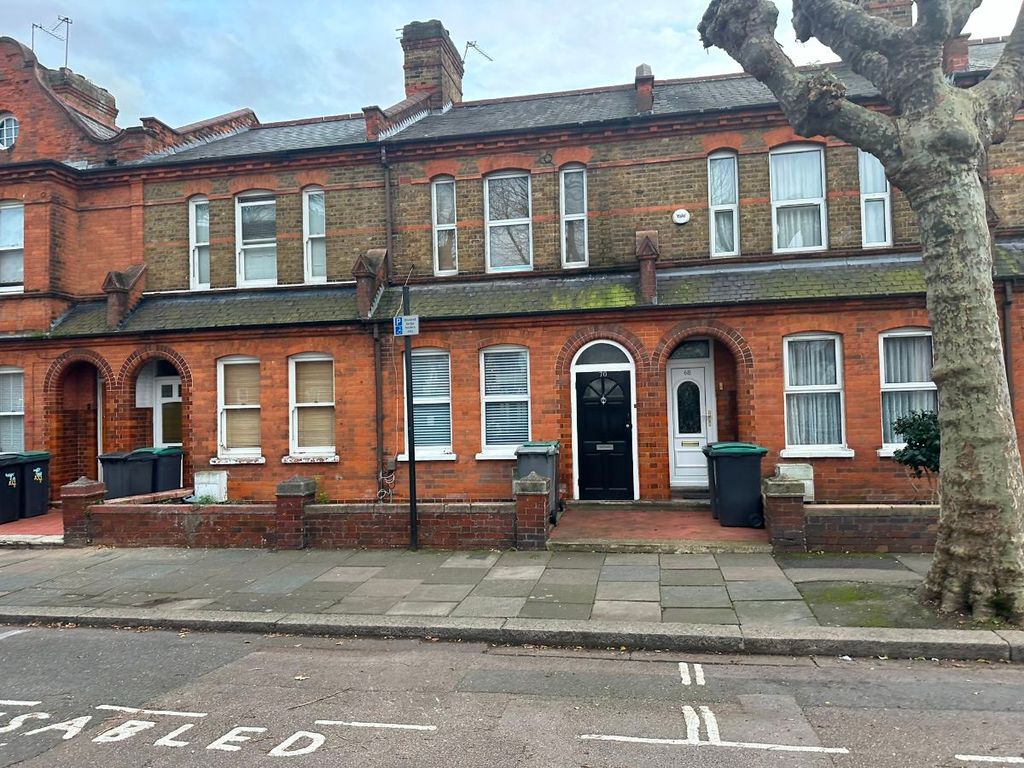 Property photo 1 of 6