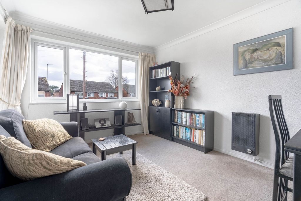 Property photo 2 of 11