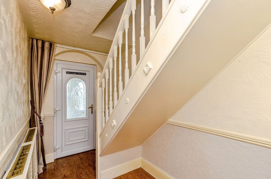 Property photo 2 of 17 Photo