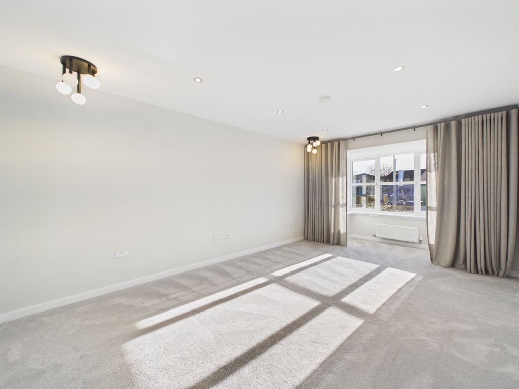 Property photo 2 of 35