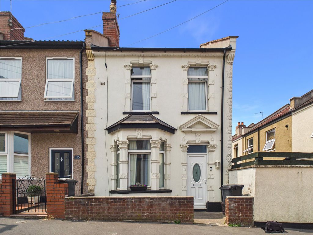 Property photo 2 of 27 Picture No. 60