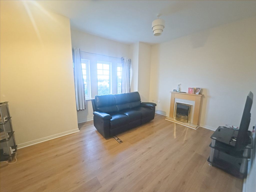 Property photo 3 of 21