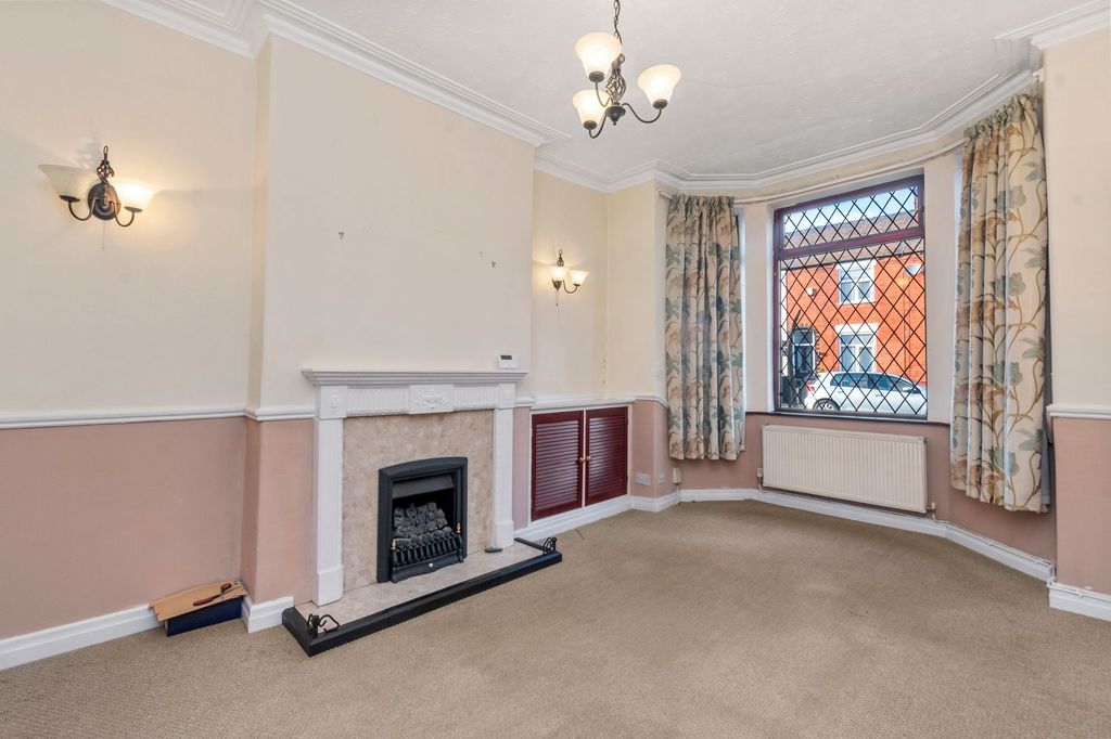 Property photo 2 of 19