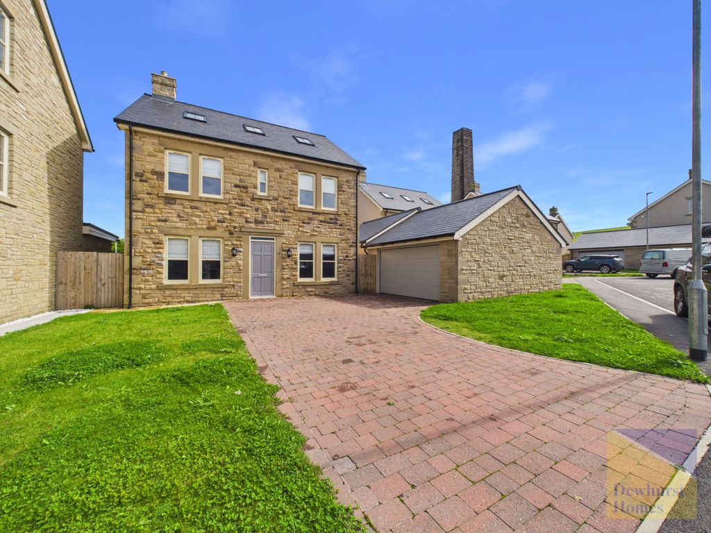 Property photo 1 of 27