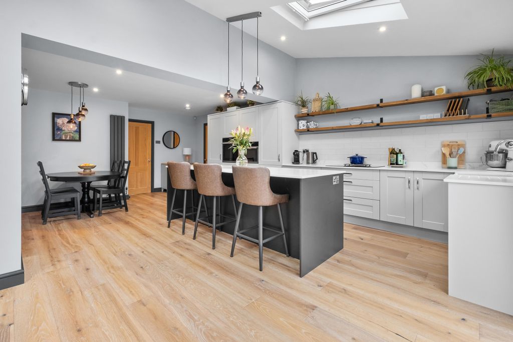 Property photo 2 of 34 Dscf0043