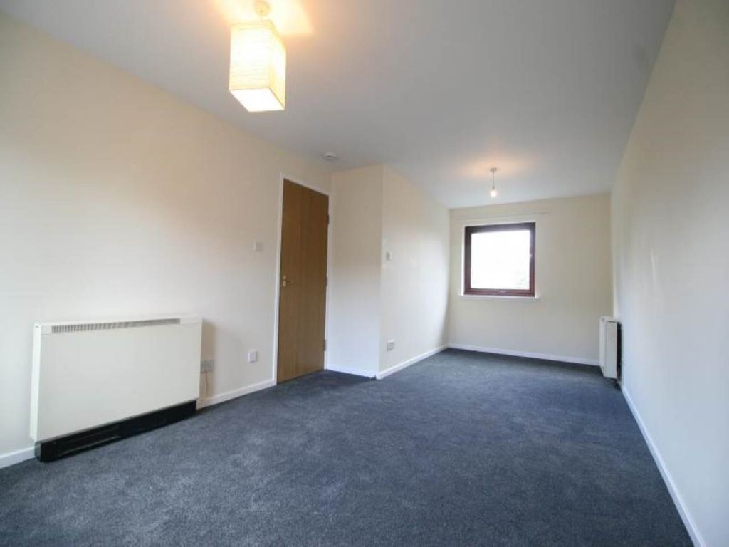 Property photo 3 of 6 Living Room