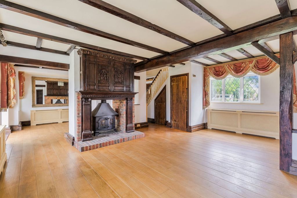 Property photo 2 of 16
