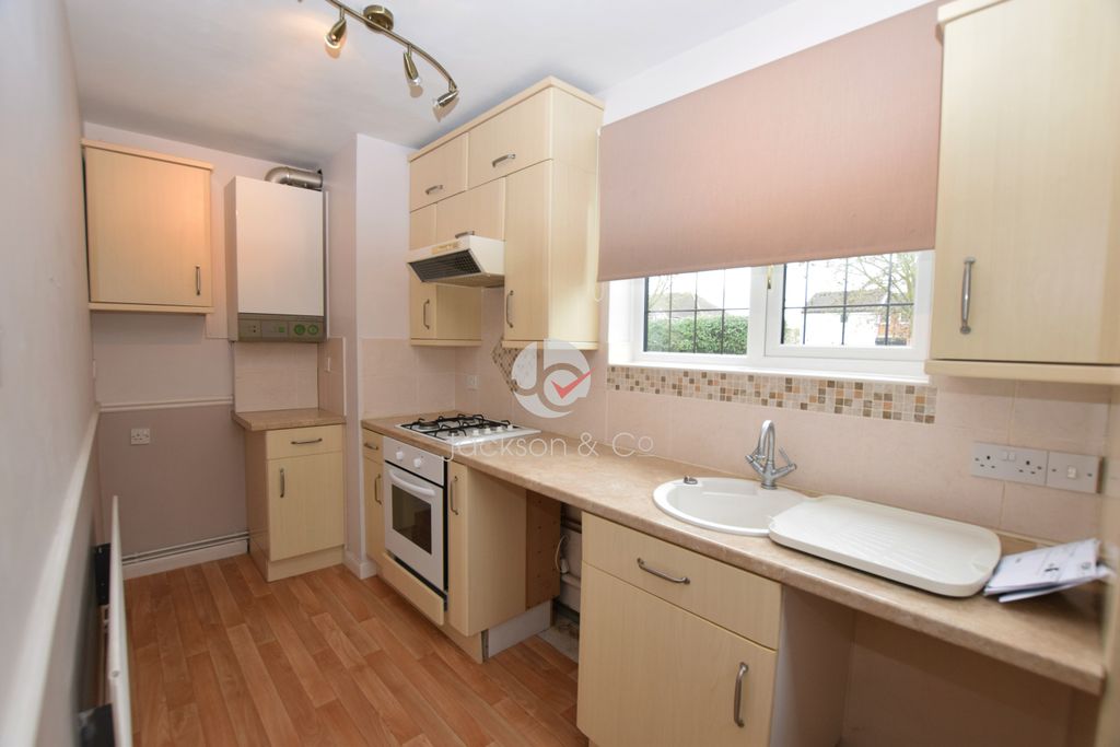 Property photo 2 of 8