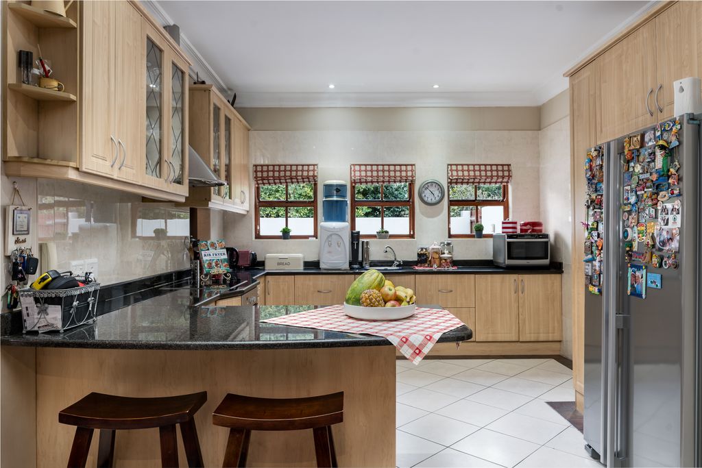 Property photo 1 of 36