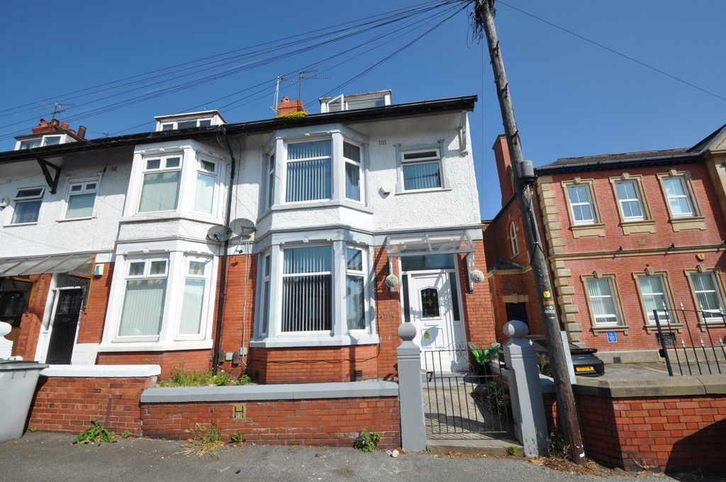 Property photo 1 of 29