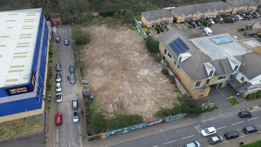 Property photo 2 of 3 Dji_0428.Jpg