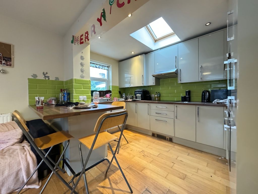 Property photo 3 of 20 Inspection 28A Llandough Street Cardiff (7)