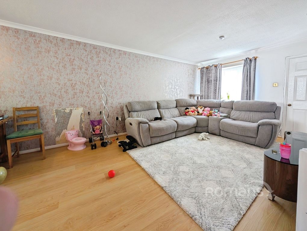 Property photo 3 of 19 Pbox-Img.Jpg