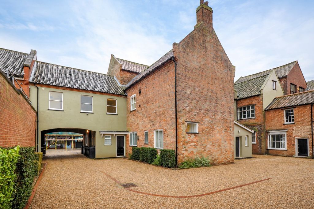 Property photo 2 of 22 Back Photo