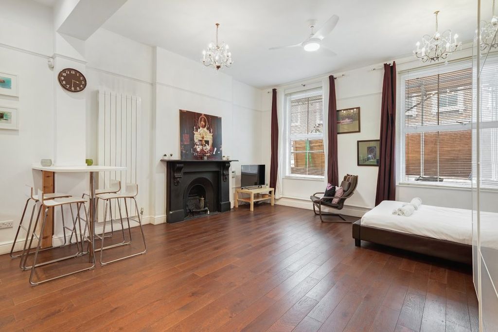 Property photo 1 of 6